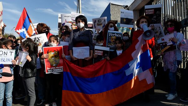 Акция протеста у здания ООН (2 ноября 2020). Еревaн Акция протеста у здания ООН (2 ноября 2020). Еревaн - Sputnik Армения