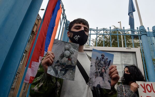 Акция протеста у здания ООН (2 ноября 2020). Еревaн Акция протеста у здания ООН (2 ноября 2020). Еревaн - Sputnik Армения