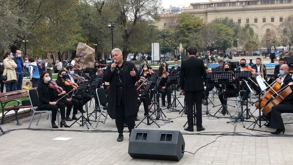 В ходе благотворительных концертов в Ереване собрано свыше 62 тысяч долларов на нужды Карабаха - Sputnik Армения