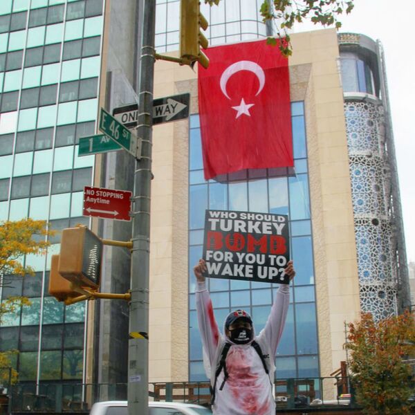 Армяне провели молчаливую акцию протеста перед офисами ООН в Вене, Женеве и Нью-Йорке - Sputnik Армения