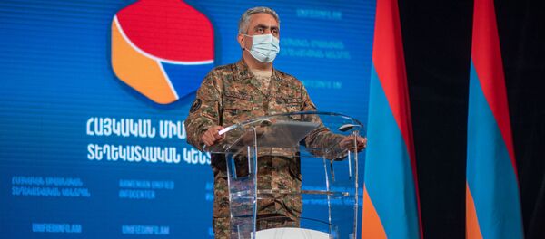 Представитель министерства обороны Армении Арцрун Ованнисян во время брифинга в Едином информационном центре (2 ноября 2020). Еревaн Представитель министерства обороны Армении Арцрун Ованнисян во время брифинга в Едином информационном центре (2 ноября 2020). Еревaн - Sputnik Արմենիա