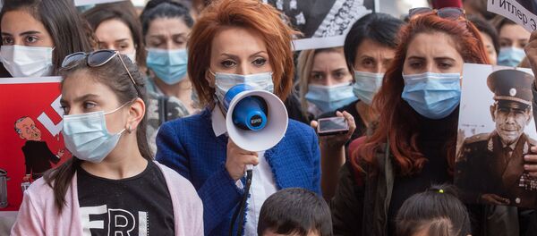 Акция карабахских женщины у посольства России (3 ноября 2020). Еревaн - Sputnik Արմենիա