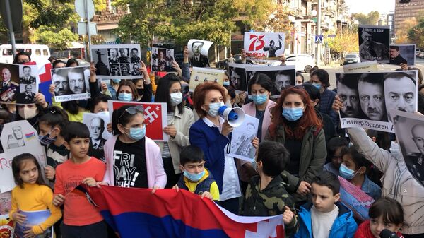 Միասին ահաբեկչության դեմ. արցախցի կանայք ՌԴ դեսպանատան մոտ ակցիա են անցկացրել - Sputnik Արմենիա