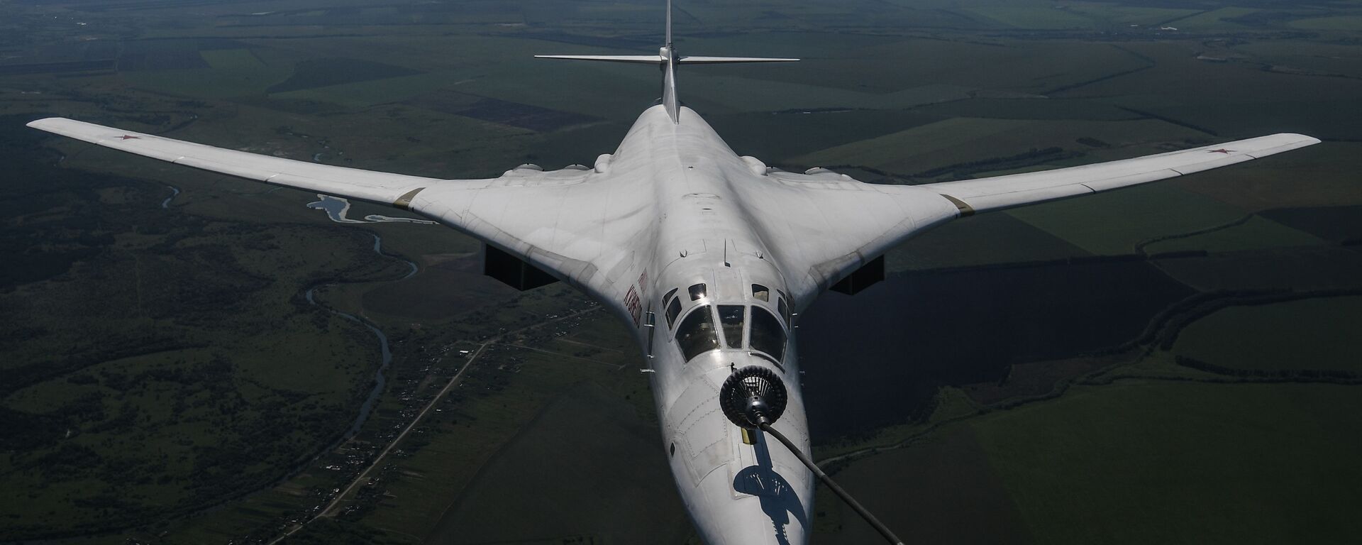 Стратегический бомбардировщик-ракетоносец Ту-160  - Sputnik Армения, 1920, 13.11.2021