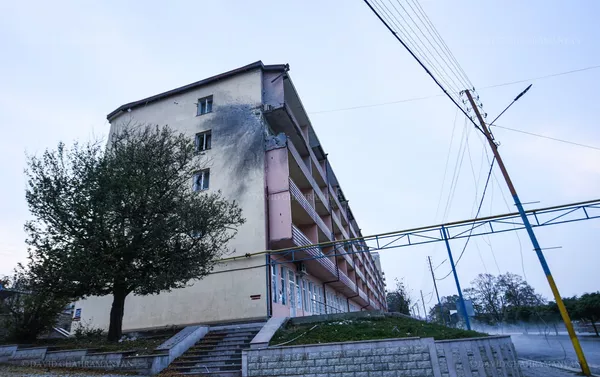 Последствия обстрела Шуши силами ВС Азербайджана (3 ноября 2020). Карабах Последствия обстрела Шуши силами ВС Азербайджана (3 ноября 2020). Карабах - Sputnik Армения