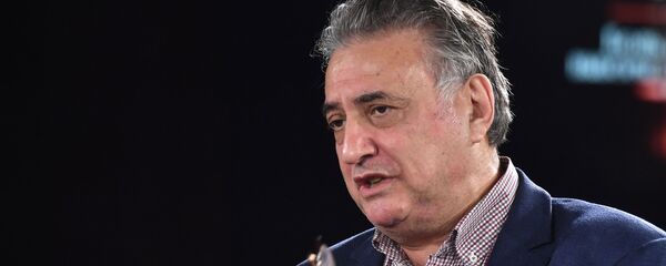 Семен Багдасаров во время всероссийского онлайн-марафона Ночь Выборов 2020  - Sputnik Армения