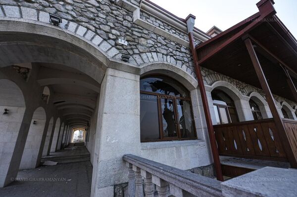 Բերդաքաղաք Շուշին` հրետակոծությունից հետո. լուսանկարներ - Sputnik Արմենիա