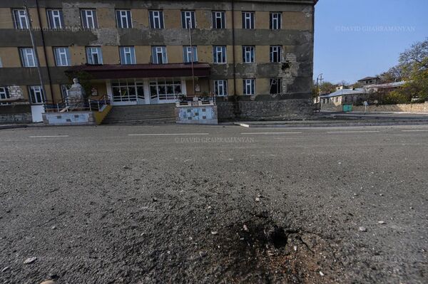 Բերդաքաղաք Շուշին` հրետակոծությունից հետո. լուսանկարներ - Sputnik Արմենիա