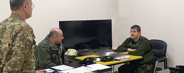 Президент Карабаха Араик Арутюнян встретился с военнослужащими в Шуши (5 ноября 2020). Карабах - Sputnik Արմենիա