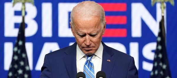 Кандидат в президенты США от Демократической партии Джо Байден завершает свое выступление по поводу результатов президентских выборов 2020 года (4 ноября 2020). Уилмингтон - Sputnik Армения