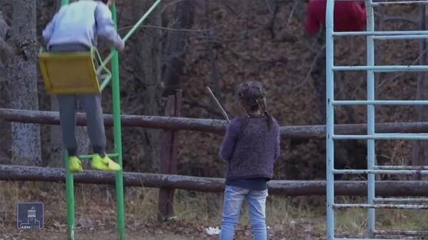 Право на образование 33 тысяч учащихся нарушено из-за войны в Карабахе – замминистра - Sputnik Армения