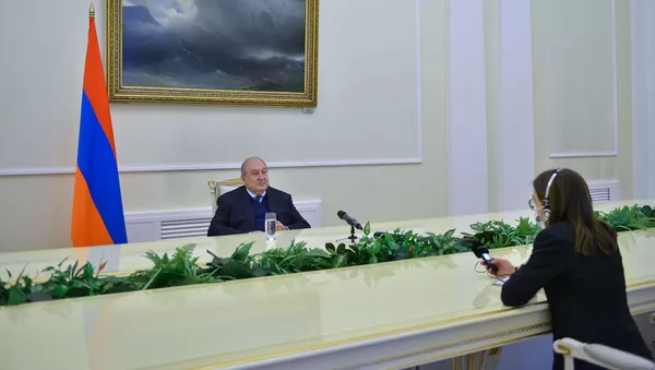 Президент Армен Саркисян во время интервью общественному радио Швеции Sveriges Radio AB - Sputnik Армения