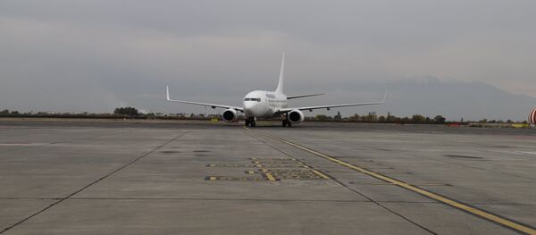 Самолет с гуманитарной помощью из российского Пятигорска прибыла в Армению (5 ноября 2020). Еревaн Самолет с гуманитарной помощью из российского Пятигорска прибыла в Армению (5 ноября 2020). Еревaн - Sputnik Արմենիա