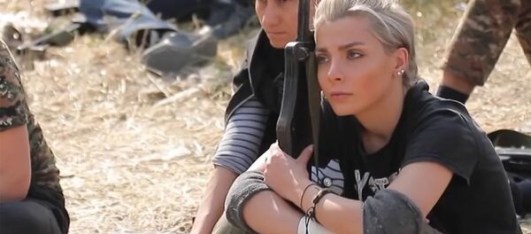 «Զինուժ»-ի ռեպորտաժի գեղեցկուհին. Արփի Բեկյան - Sputnik Արմենիա