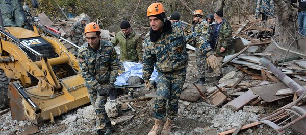 Последствия ночных и утренних обстрелов Степанакерта (6 ноября 2020). Карабах Последствия ночных и утренних обстрелов Степанакерта (6 ноября 2020). Карабах - Sputnik Արմենիա