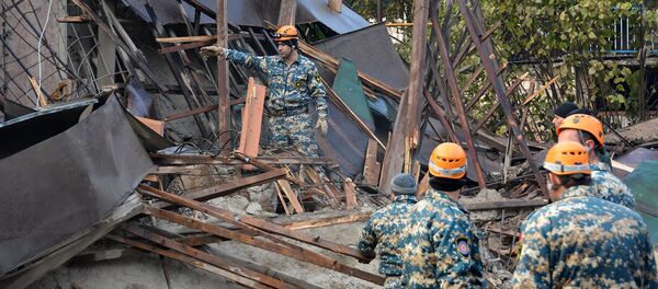 Последствия ночных и утренних обстрелов Степанакерта (6 ноября 2020). Карабах - Sputnik Армения