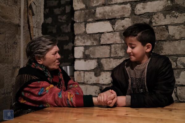 Ձեռքի ուժ, մարզումներ. 8-ամյա Միհրանի կյանքը Ստեփանակերտի ապաստարանում. լուսանկարներ - Sputnik Արմենիա