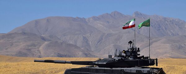 Танк иранского производства под названием Каррар - Sputnik Армения