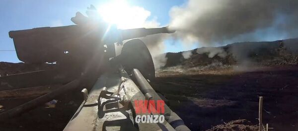 Эксклюзив: пушки Д-20 наносят удары по ВС Азербайджана под Шуши Эксклюзив: пушки Д-20 наносят удары по ВС Азербайджана под Шуши - Sputnik Արմենիա