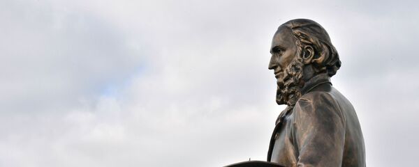 Открытие памятника маринисту И. Айвазовскому в аэропорту Симферополя - Sputnik Արմենիա