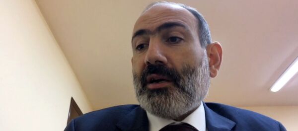 Выступление премьер-министра Никола Пашиняна в прямом эфире с объяснениями (10 ноября 2020). Еревaн - Sputnik Армения