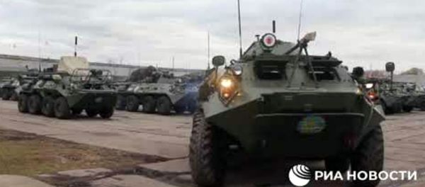 Колонна военной техники российских миротворцев готовится к отправке в НКР - Sputnik Արմենիա