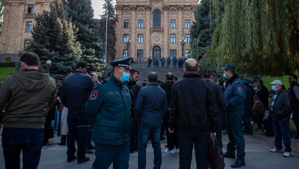 Ситуация у здания Парламента (10 ноября 2020). Еревaн - Sputnik Армения