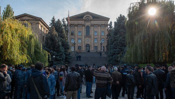  Ситуация у здания Парламента (10 ноября 2020). Еревaн - Sputnik Армения