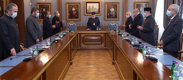 Собрание в Первопрестольном Святом Эчмиадзине под председательством Его Святейшества Гарегина II (10 ноября 2020). Эчмиадзин - Sputnik Արմենիա