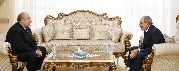 Встреча премьер-министра Никола Пашиняна и президента Армена Саркисяна (12 ноября 2020). Еревaн - Sputnik Армения