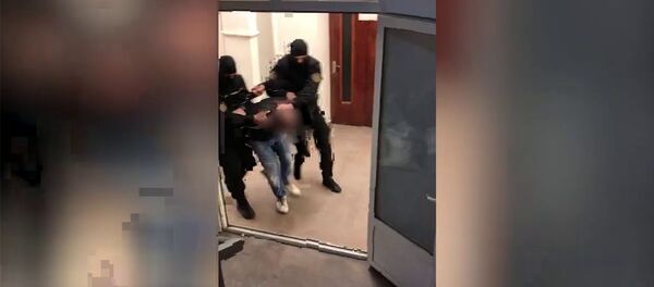 Ձերբակալվել են ՀՀ վարչապետի ծառայողական առանձնատնից բացահայտ հափշտակություններ կատարած 3 անձինք Ձերբակալվել են ՀՀ վարչապետի ծառայողական առանձնատնից բացահայտ հափշտակություններ կատարած 3 անձինք - Sputnik Արմենիա