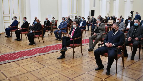 Президент Армен Саркисян встретился с группой представителей культурной и спортивной сфер, а также неправительственных организаций (13 ноября 2020). Еревaн - Sputnik Արմենիա