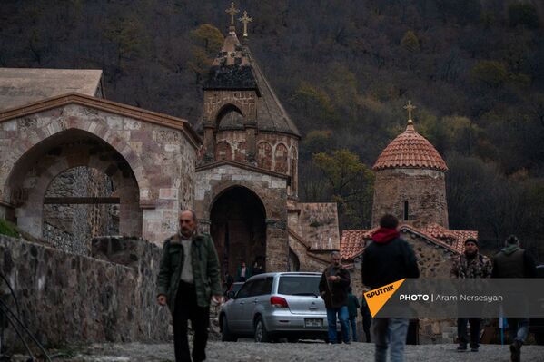 Монастырский комплекс Дадиванк перед вступлением в силу соглашения о передаче земель - Sputnik Армения