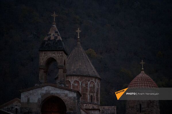 Монастырский комплекс Дадиванк перед вступлением в силу соглашения о передаче земель - Sputnik Армения