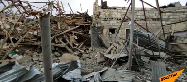 Как выглядит город Мартакерт после войны Как выглядит город Мартакерт после войны - Sputnik Армения