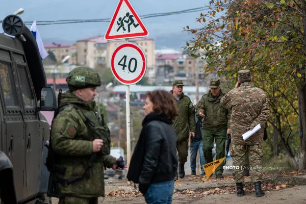 Степанакерт после войны: жизнь со сдержанной надеждой на будущее Степанакерт после войны: жизнь со сдержанной надеждой на будущее - Sputnik Армения