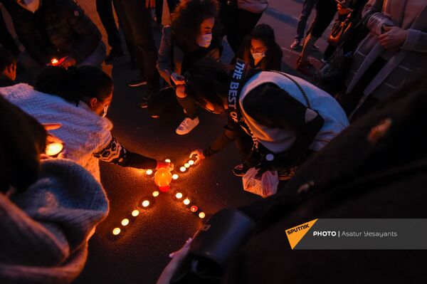 Ազատության հրապարակում մոմավառության արարողություն է մեկնարկել. լուսանկարներ և տեսանյութ - Sputnik Արմենիա