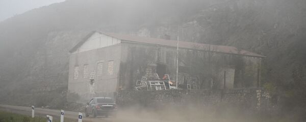 Дорога на подступе к Шуши после окончания военных действий (14 ноября 2020). Карабах - Sputnik Արմենիա