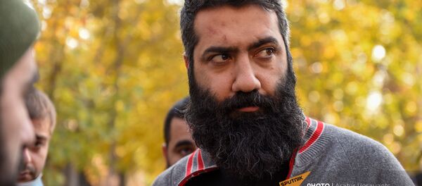 Активист партии Адекват Артур Даниелян (15 ноября 2020). Еревaн - Sputnik Արմենիա