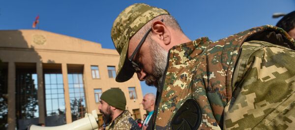 В Шенгавитской резиденции Суда общей юрисдикции Еревана рассматривается вопрос о правомерности ареста ветерана карабахской войны Ашота Минасяна (15 ноября 2020). Еревaн В Шенгавитской резиденции Суда общей юрисдикции Еревана рассматривается вопрос о правомерности ареста ветерана карабахской войны Ашота Минасяна (15 ноября 2020). Еревaн - Sputnik Армения