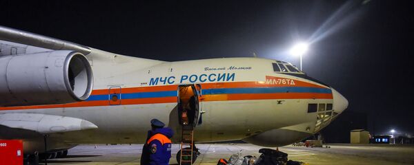 Спецборт авиации МЧС России с аэромобильным госпиталем приземлился в Ереване (15 ноября 2020). Армения - Sputnik Армения