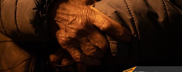 Беженцы из Карабаха прибыли из Еревана в Степанакерт (15 ноября 2020). Карабах - Sputnik Արմենիա