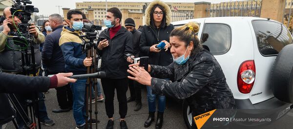 Акция протеста родителей солдат пропавших без вести у здания Минобороны (16 ноября 2020). Еревaн - Sputnik Армения