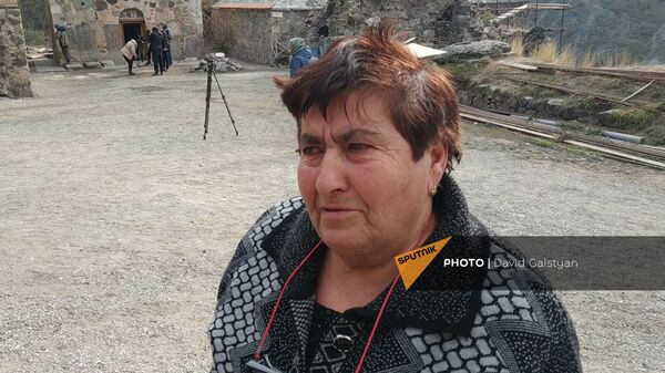 Դադիվանքի այցելուների մտահոգությունը, խաղաղապահներն ու տեր Հովհաննեսը. մոմ արդեն չկար... - Sputnik Արմենիա