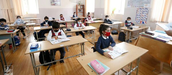 Возобновился учебный процесс в школах и детских садах (16 ноября 2020). Еревaн - Sputnik Армения