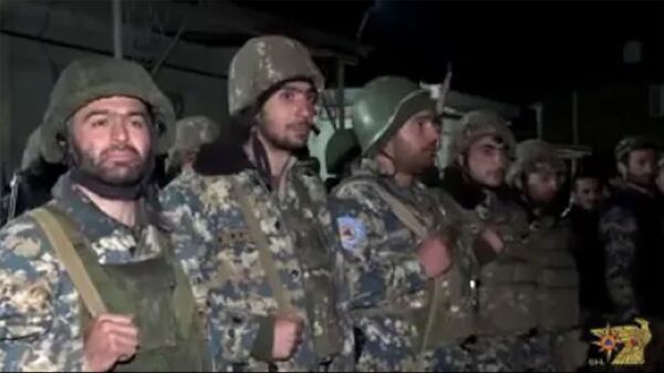 Все, как один... Сотрудники МЧС выполнили приказ Цолакяна и вернулись с передовой - Sputnik Армения