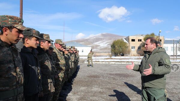 Министр обороны Давид Тоноян посетил одну из воинских частей (17 ноября 2020). Армения - Sputnik Արմենիա