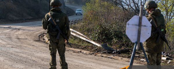 Блокпост российских миротворческих сил в Лачинском коридоре (17 ноября 2020). Карабах Блокпост российских миротворческих сил в Лачинском коридоре (17 ноября 2020). Карабах - Sputnik Արմենիա
