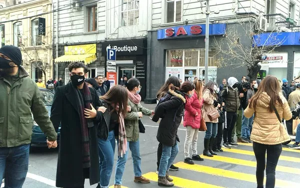 Акция протеста молодежи против премьер-министра (19 ноября 2020). Еревaн Акция протеста молодежи против премьер-министра (19 ноября 2020). Еревaн - Sputnik Армения