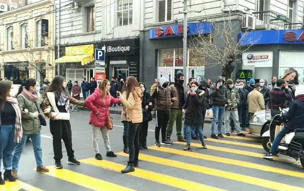 Акция протеста молодежи против премьер-министра (19 ноября 2020). Еревaн Акция протеста молодежи против премьер-министра (19 ноября 2020). Еревaн - Sputnik Армения